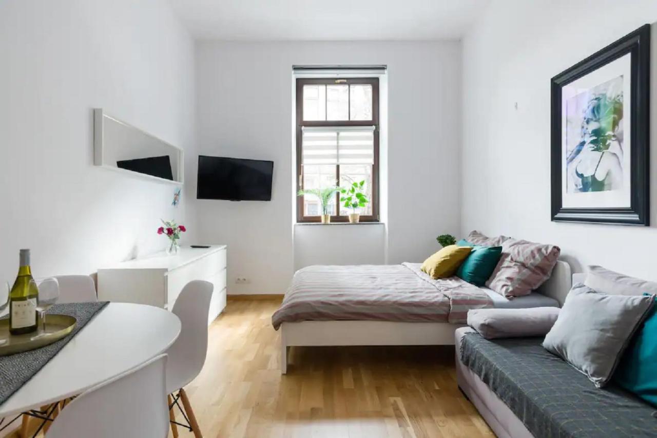 Discover Krakow Apartments - 5 Borowickiej St - Studio Next To Opera And Unity Centre Εξωτερικό φωτογραφία